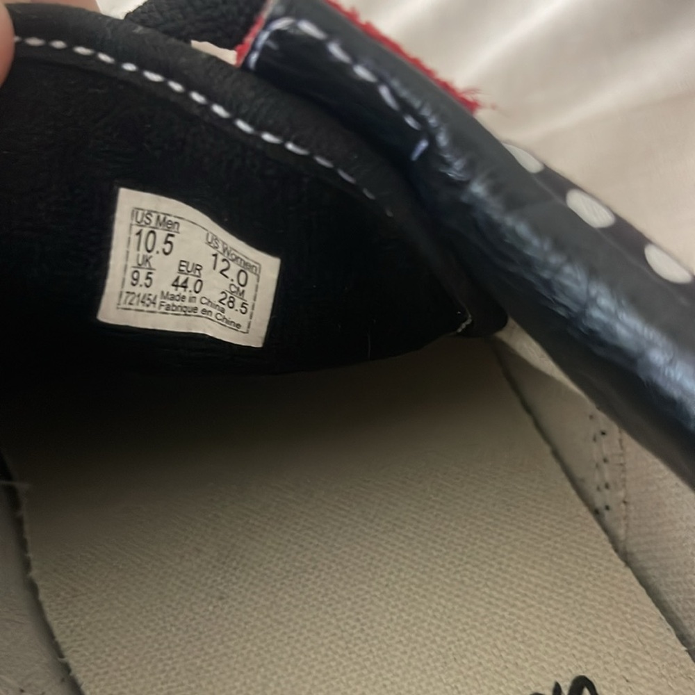 Vans Mens Disney Mickey Mouse Sneakers - Picture 12 of 12